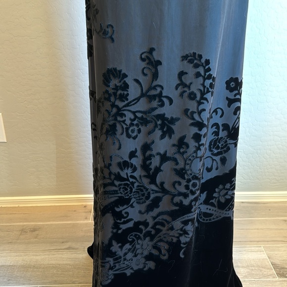 Lauren Ralph Lauren black velvet floral‎ dress - Picture 3 of 6